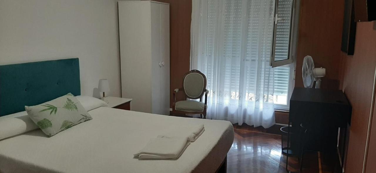 Alojamiento Casa Leon ซานโตญา ภายนอก รูปภาพ